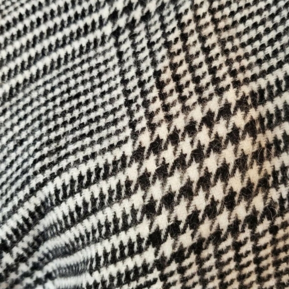 Talbot's Houndstooth Checkered Cowl Neck Turtleneck Fringe Poncho Cape Shawl M/L - Picture 3 of 8